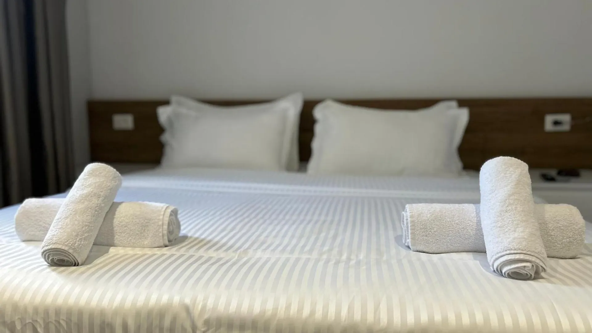 Dreamscape Apartments Bllok تيرانا