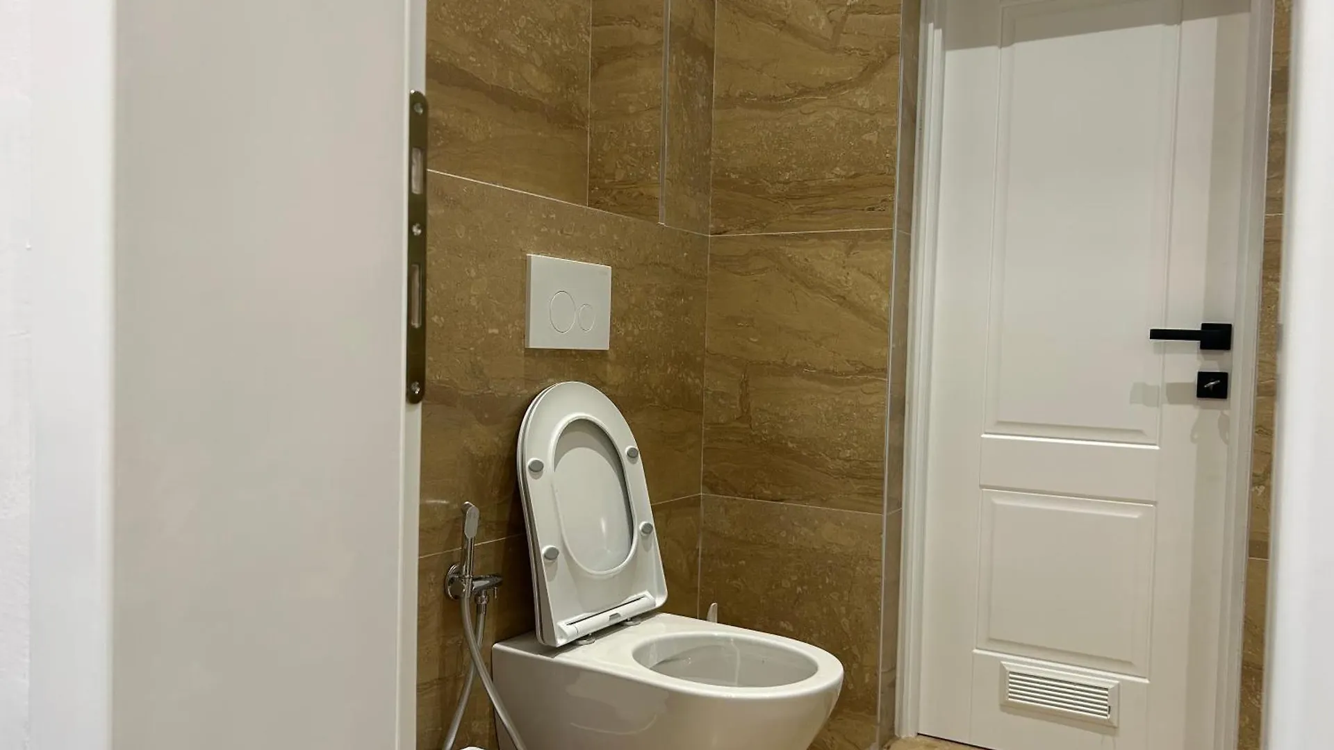 Dreamscape Apartments Bllok تيرانا ألبانيا