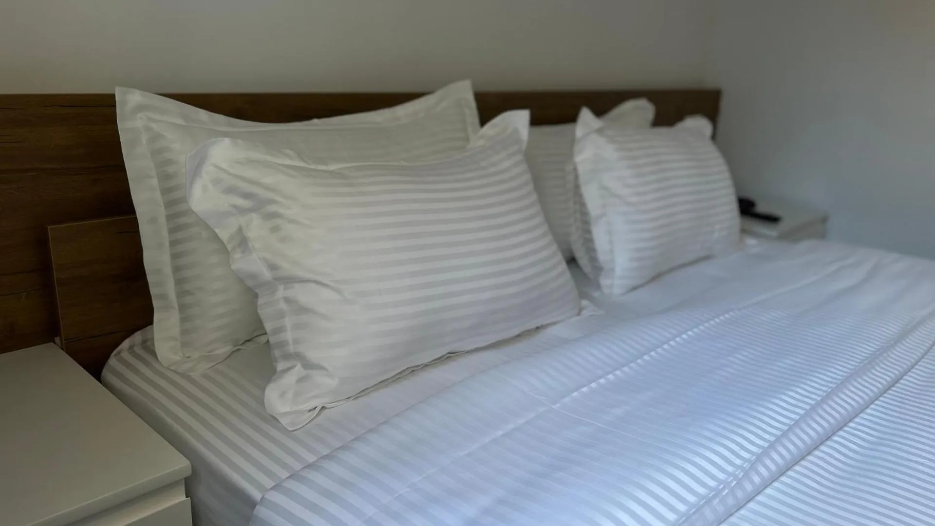 Dreamscape Apartments Bllok Tirana 0*,