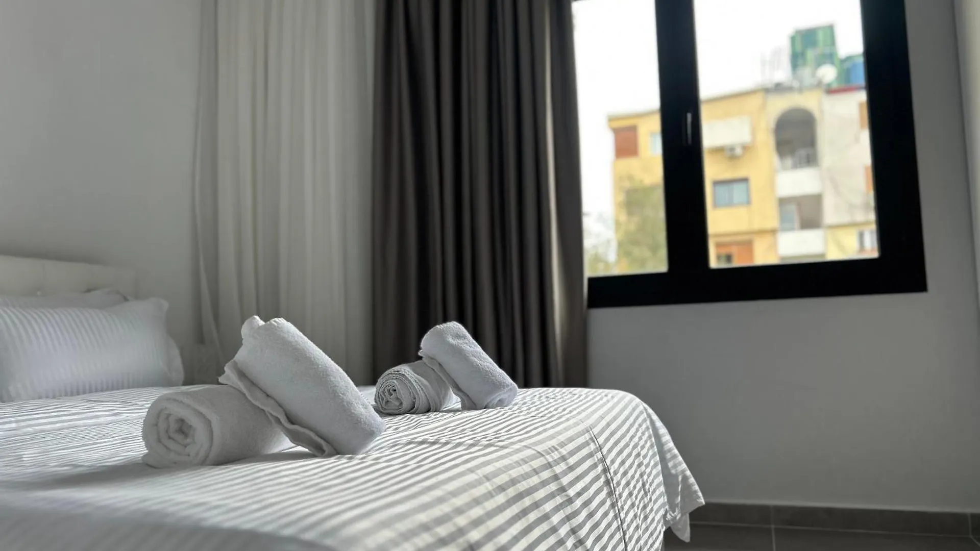 Dreamscape Apartments Bllok Tirana